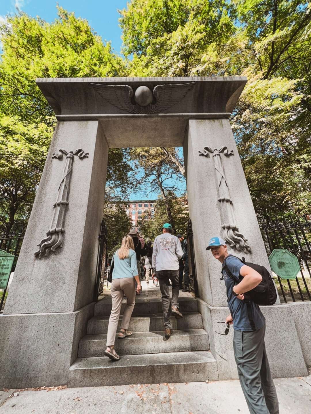 granary burying ground boston walking tour