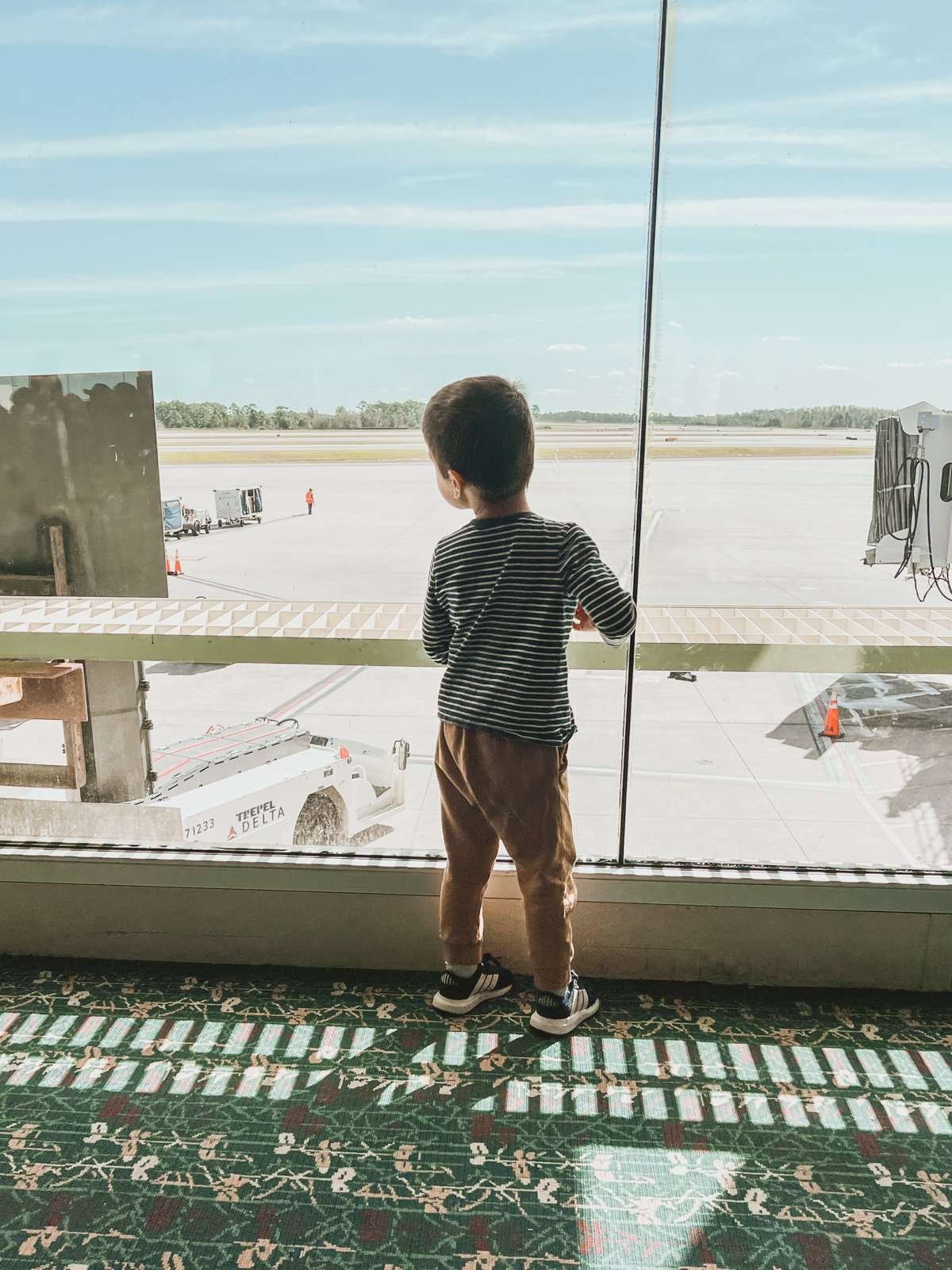 Expert Tips To Make Airport Security With A Toddler A Breeze » Simply ...